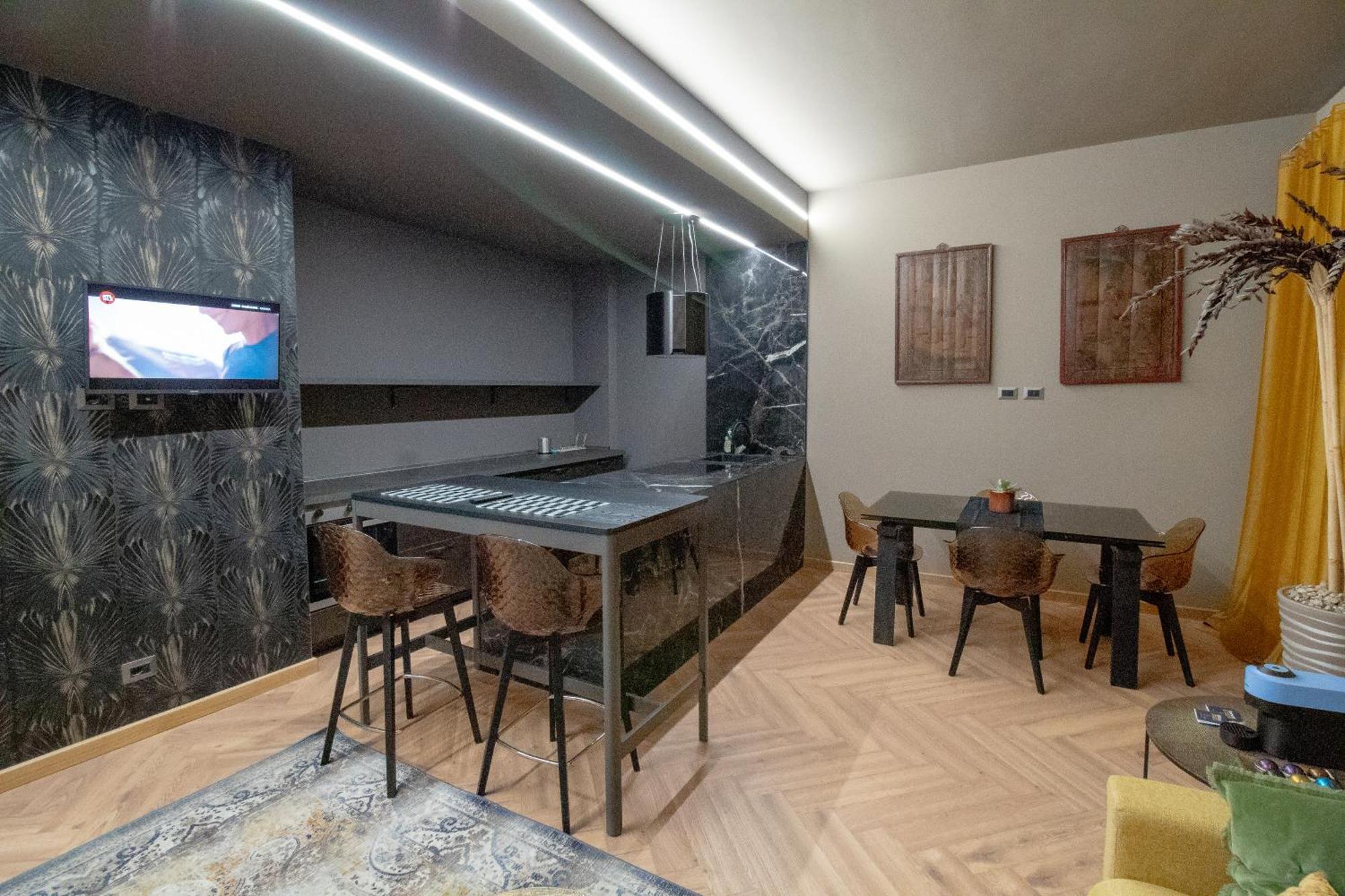 Luxury Museo Egizio - Esclusivo Trilocale In Pieno Centro - Free Wifi Appartement Turijn Buitenkant foto
